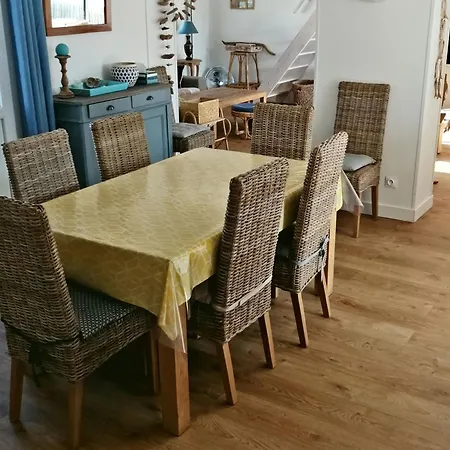 Maison Entre Bourg Et Plage, 4/6 Pers, Jardin, Parking, Tv, Wifi - Fr-1-823-70 * Noirmoutier-en-l'Ile